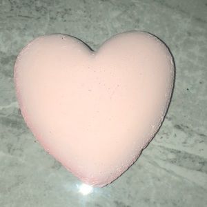 ASMR Heart chalk reform (crushing)
